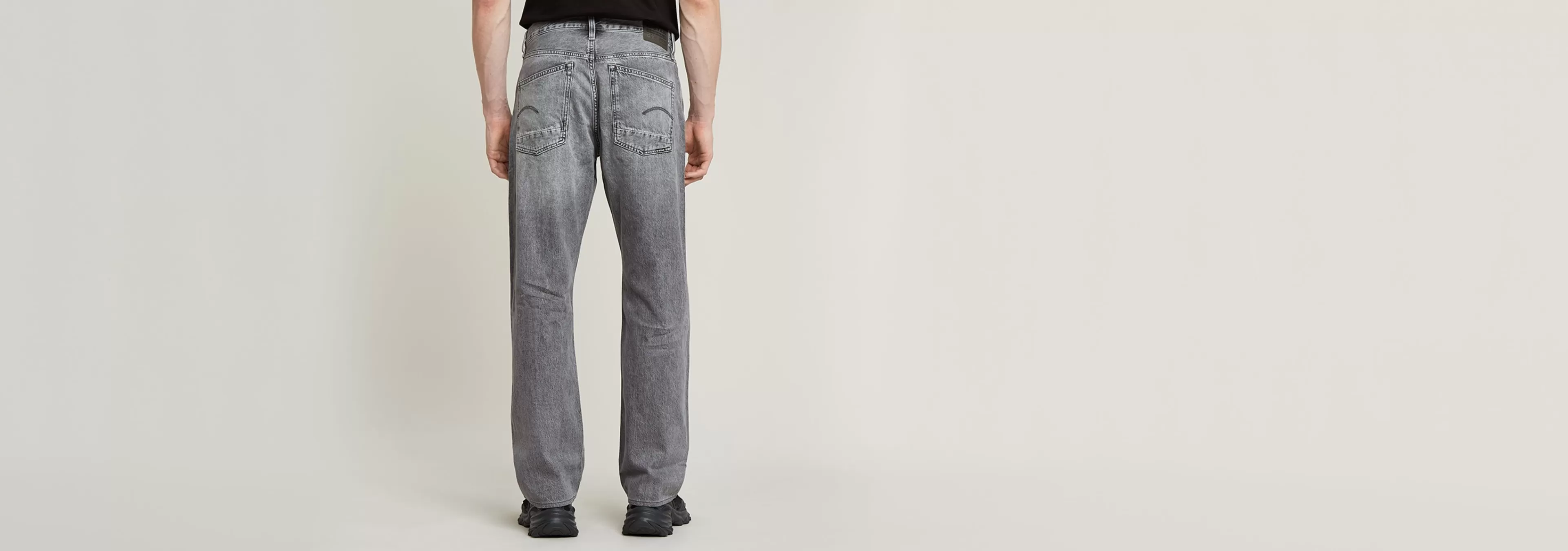 Shop G-Star Dakota Regular Straight Jeans faded grey neblina