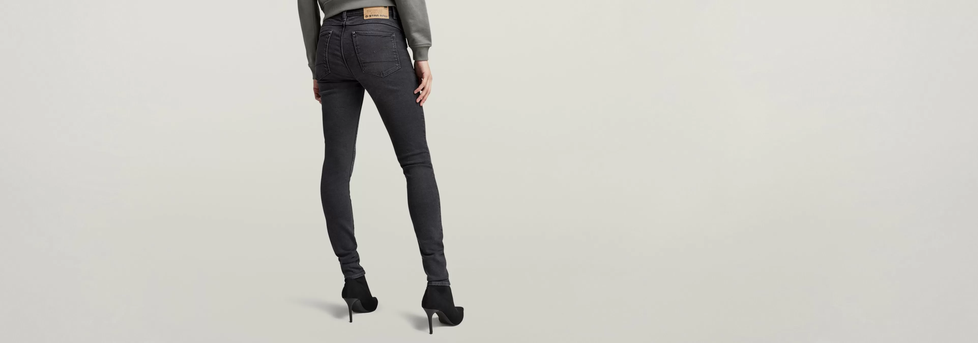 Hot G-Star Lhana Skinny Jeans worn in black onyx