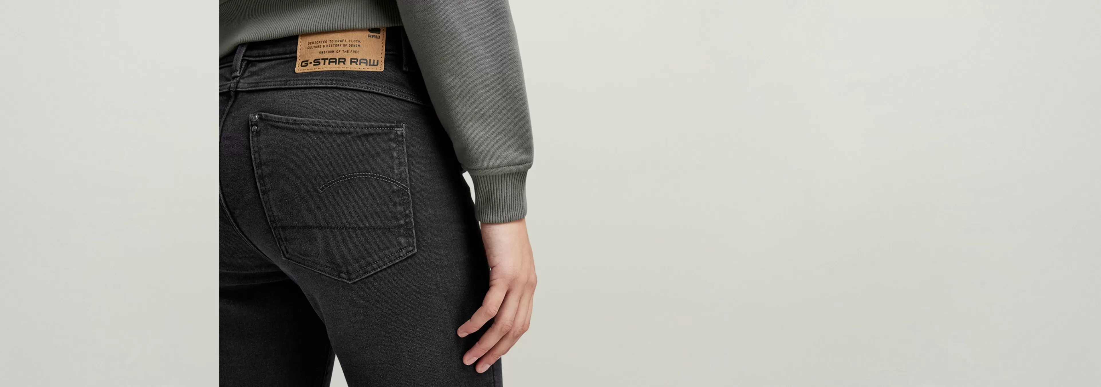 Hot G-Star Lhana Skinny Jeans worn in black onyx