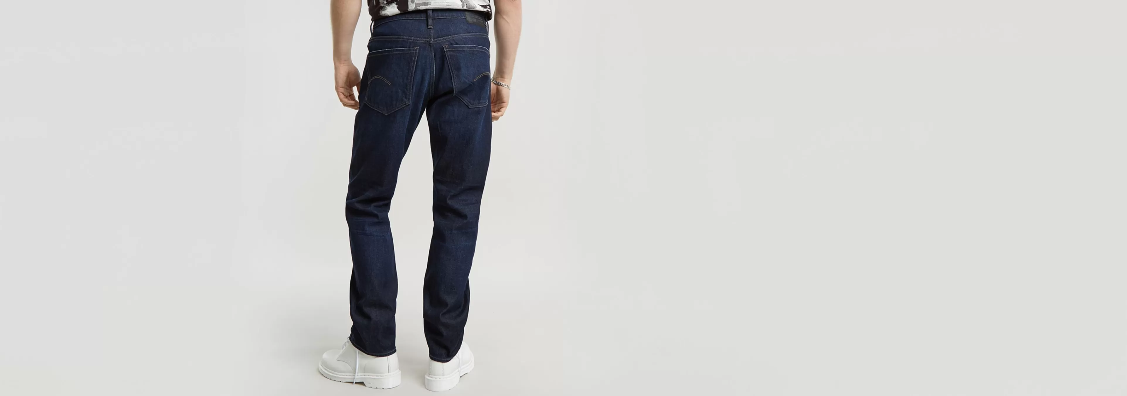 Cheap G-Star Mosa Straight Jeans worn in hourglass