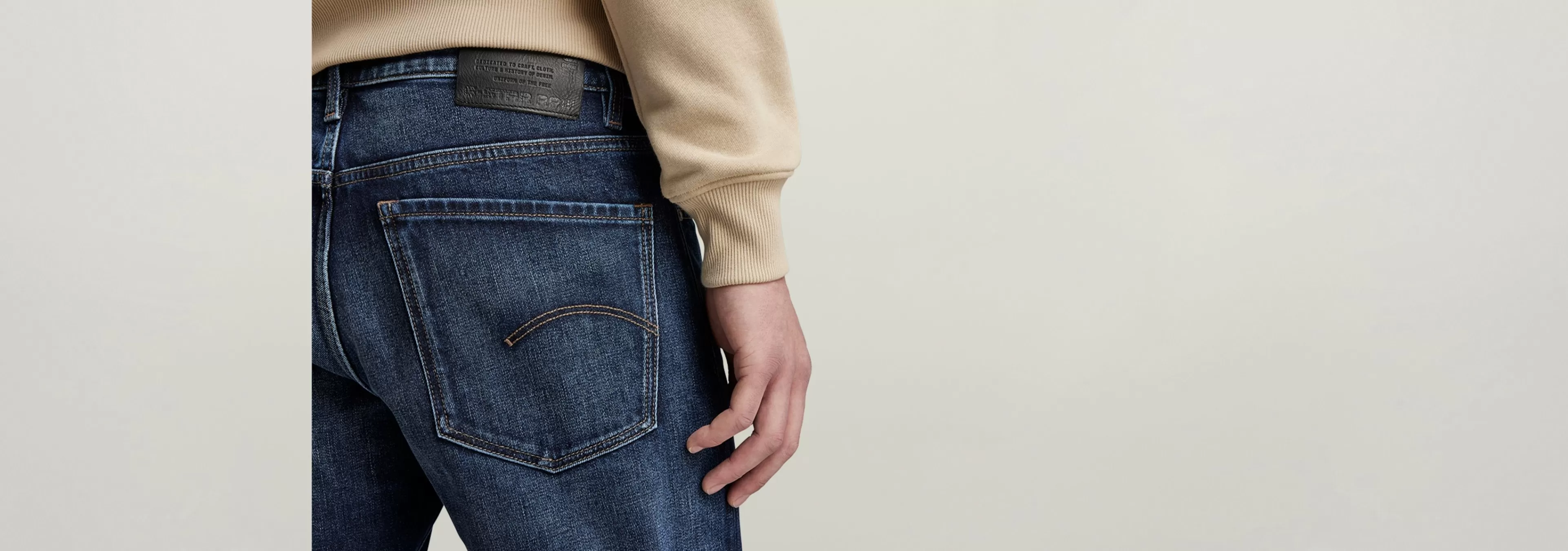 Cheap G-Star Mosa Straight Jeans worn in stratos