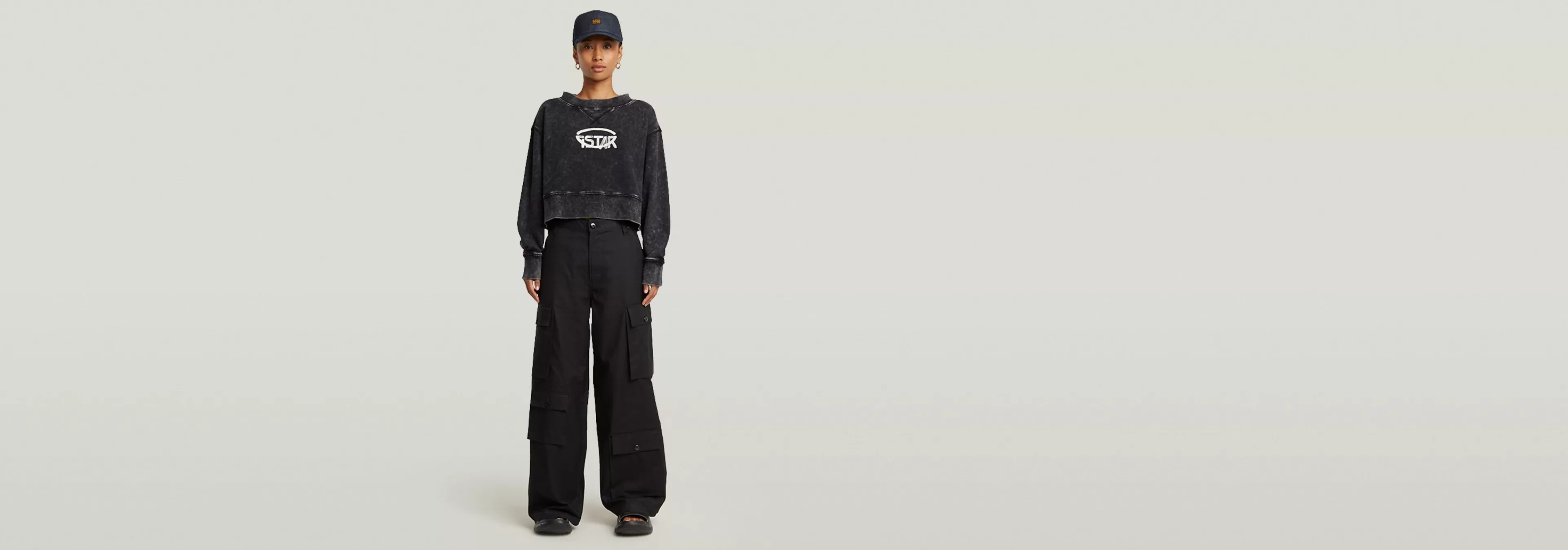 Best Sale G-Star Overdyed Cropped Logo Loose Sweater dark black garment dyed