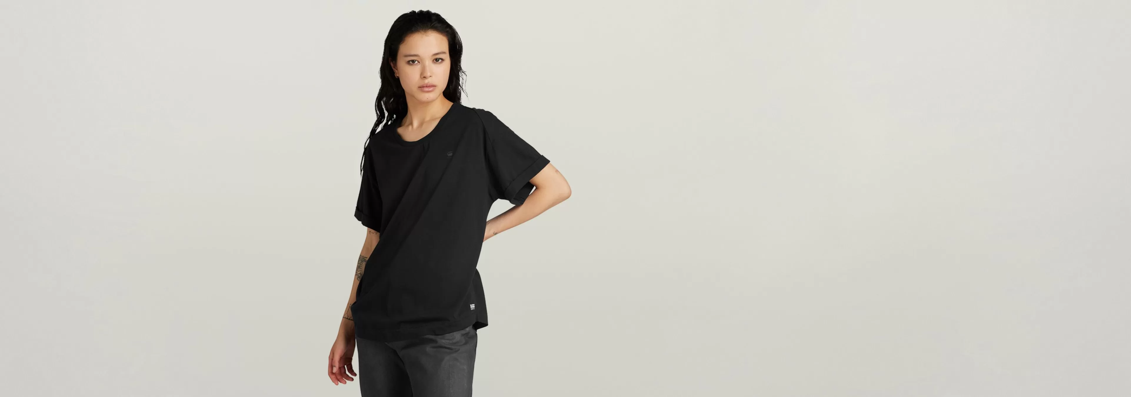 Hot G-Star Rolled Up Sleeve Boyfriend Top dark black