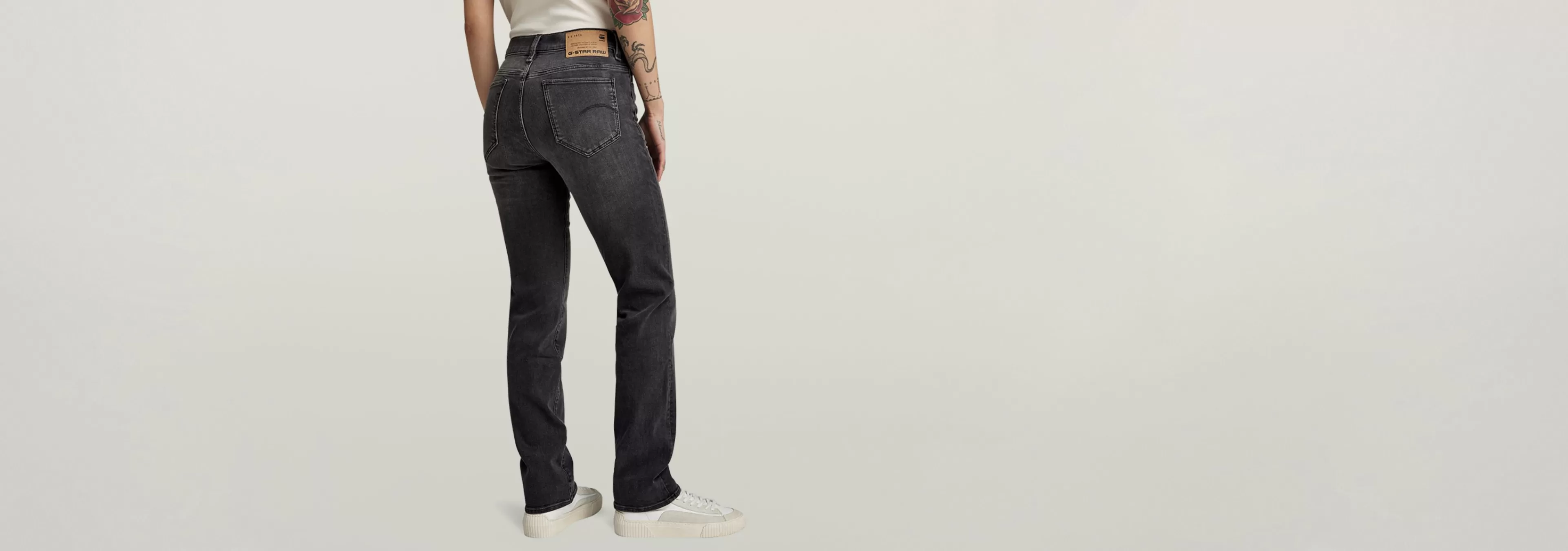 Fashion G-Star Strace Straight Jeans worn in black moon