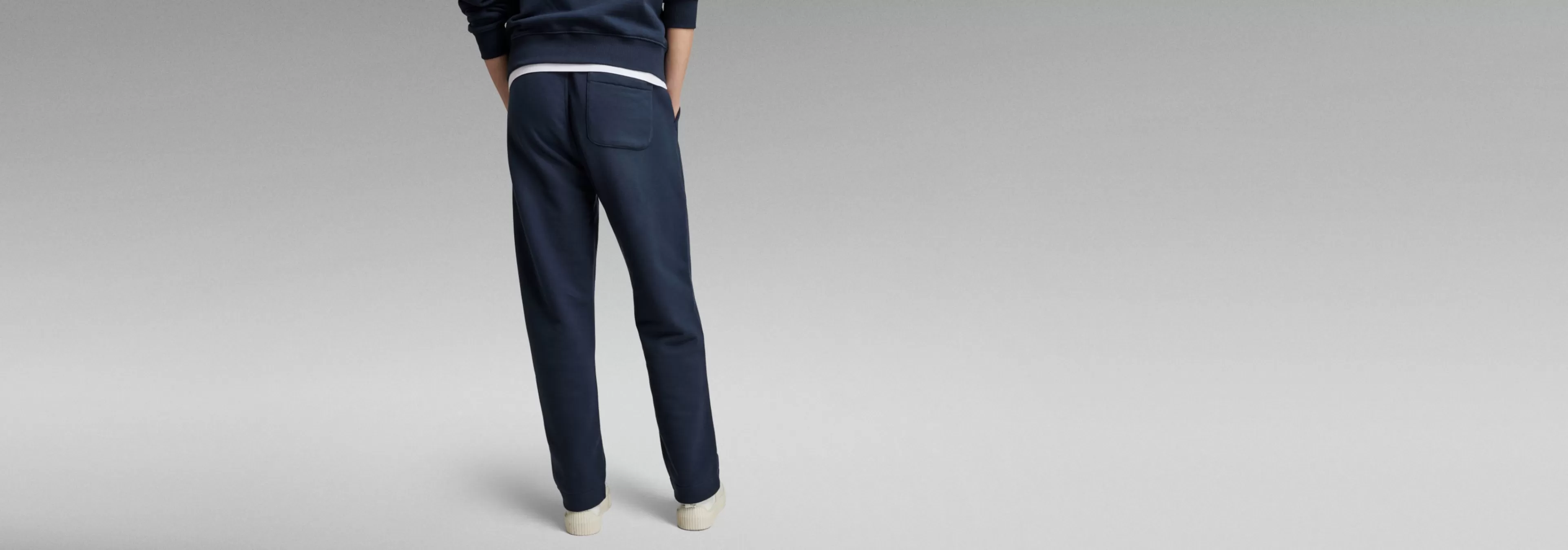 Best Sale G-Star Unisex Tapered Sweatpants Essential Loose salute